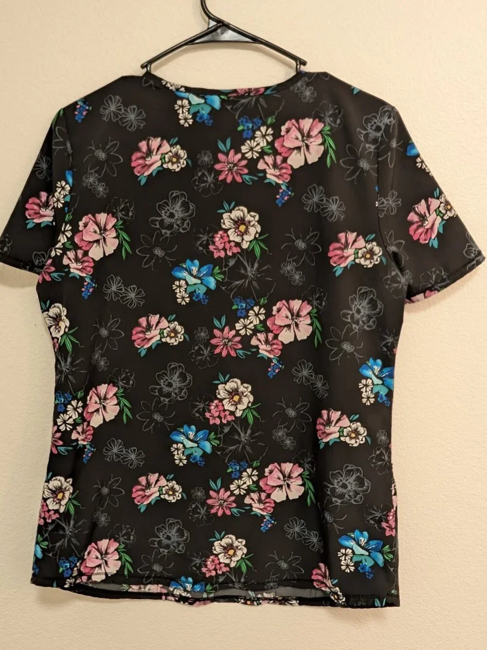 ScrubStar Black Floral Scrub Top Women Size Small